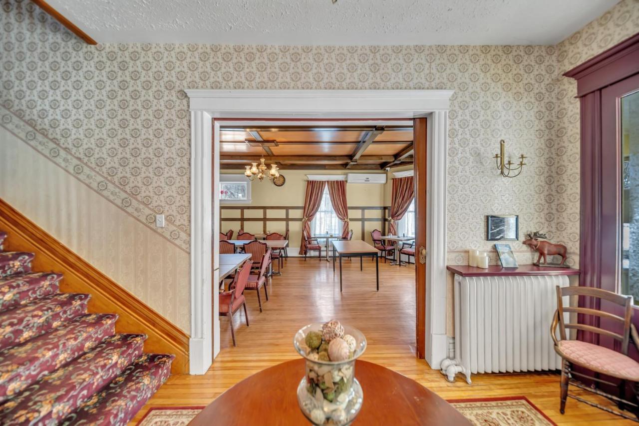 Marmora And Lake Inn And Victorian Diner Exterior foto